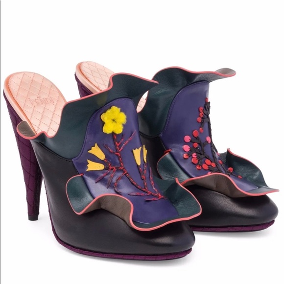 Fendi Embroidered Ruffles Mule Floral Waived Leather Clogs Shoe Heels 39 - Picture 7 of 9